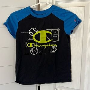 Boys champion shirt size 7/8